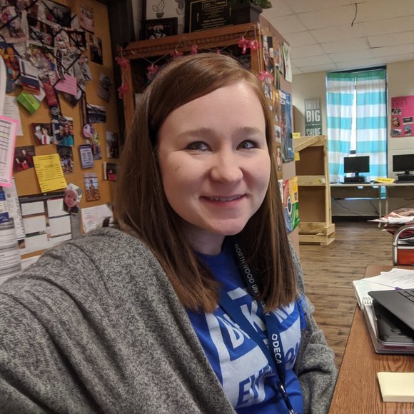 Meet your Posher, Katie - Picture 2 of 4